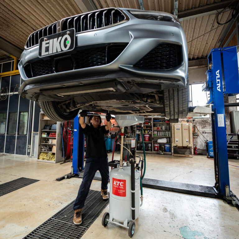 車検整備中