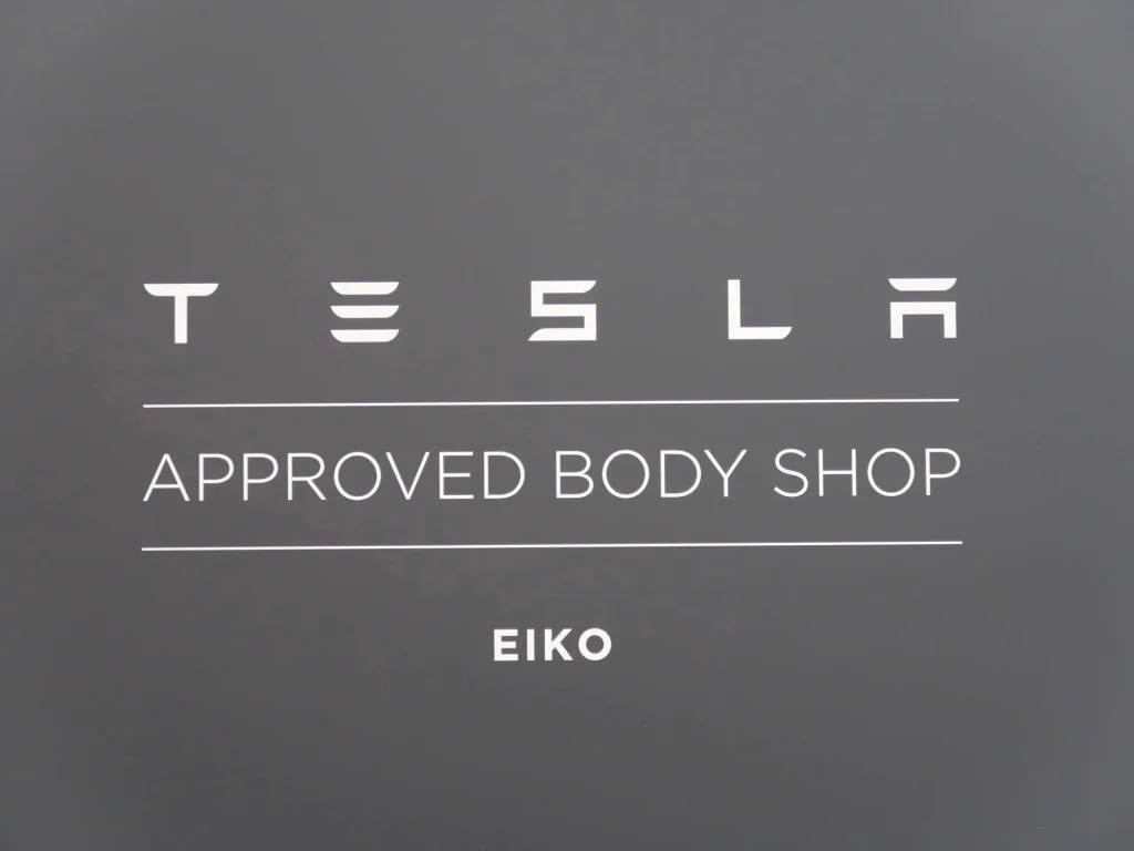 TESLA（テスラ）認定ボディショップのライセンス